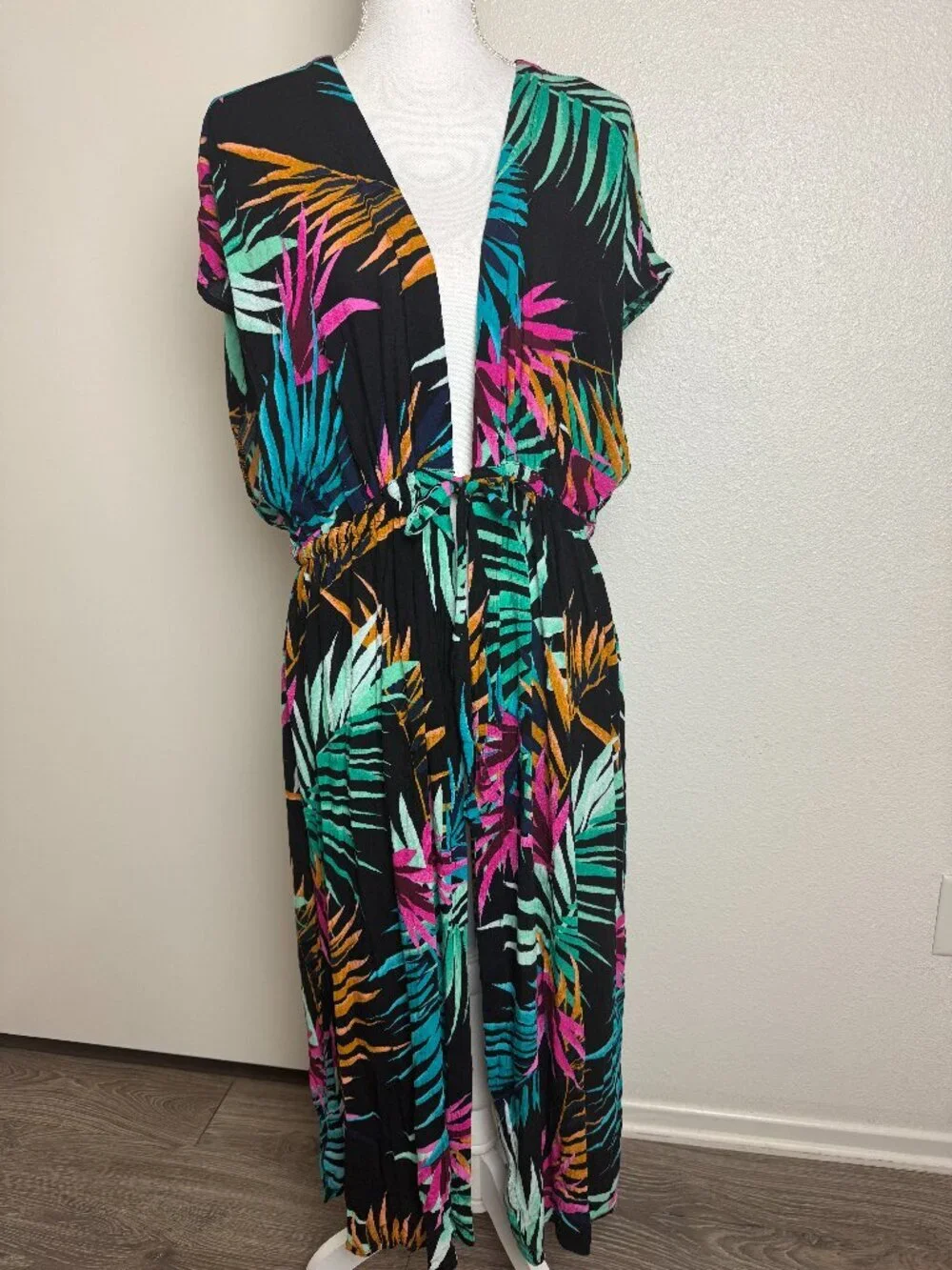 Beach Coverup Kimono  Black Tropical Floral 100% Rayon Size L- XL